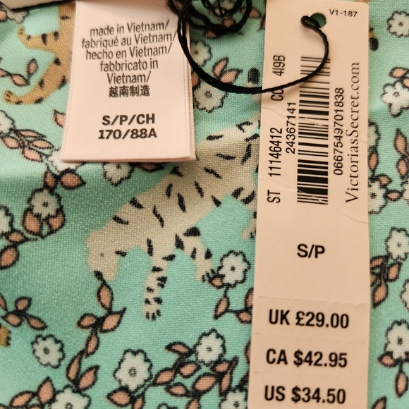 Victoria's Secret Mint Green Tiger/Floral Print Cami Size Small - Picture 4 of 6